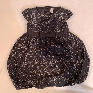 BabyGap 4 years Dress, Black & Cream Colored.